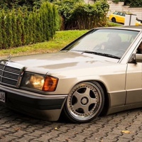 Влад Маринов